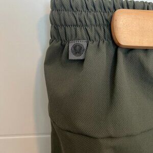 Lululemon Men’s Classic-Tapered Fit Pique Trouser – Green, Size M